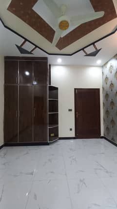 Upper floor with roof for rent
