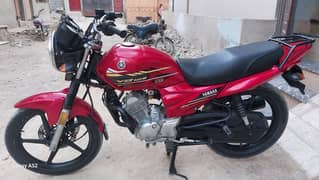 Yamaha 125 in best of best condition only serious buyer contact plzz