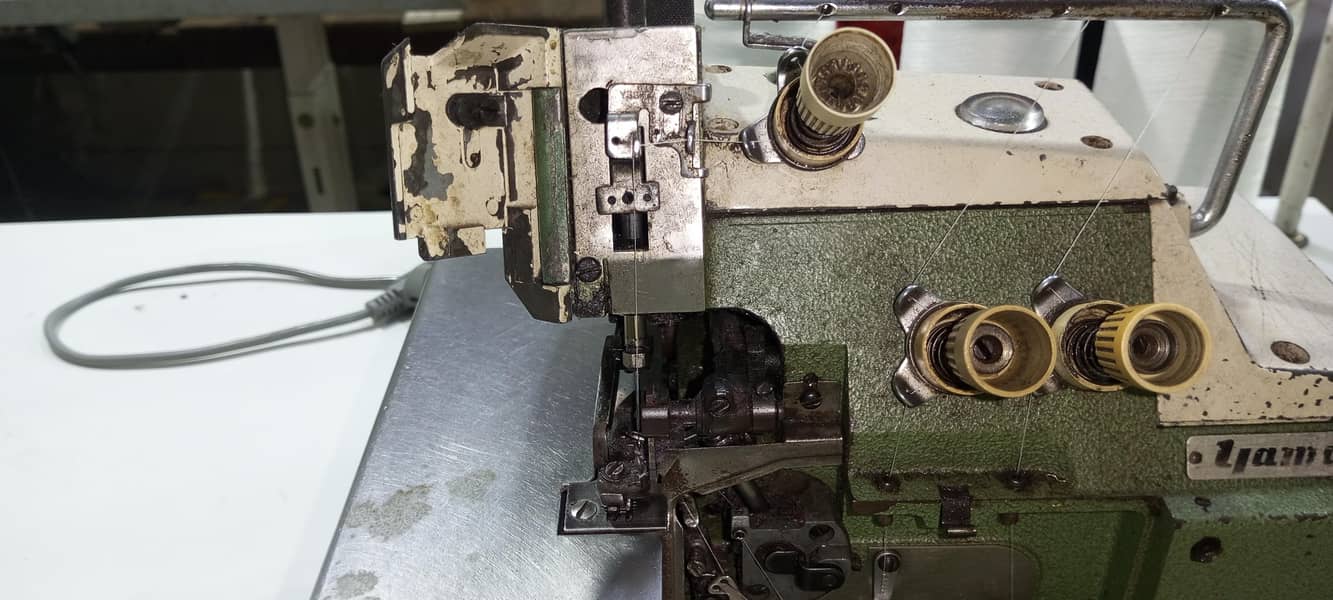 stitching machine and overlock 5
