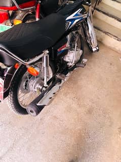 Honda 125 2025Model with number
