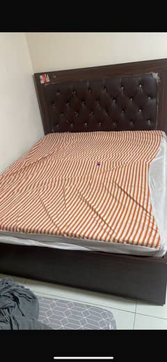 Bed with molty foam matress