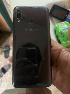 Samsung A20