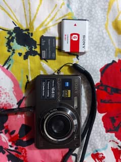 Sony Cyber-shot 13.6 mega pixel camera