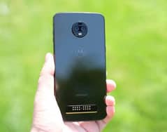 moto z3 Non Pta . Minor Screen Problem