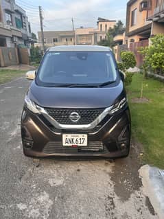 Nissan Dayz Highwaystar Semi hybrid