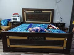 Bed with 2 Side Tables
