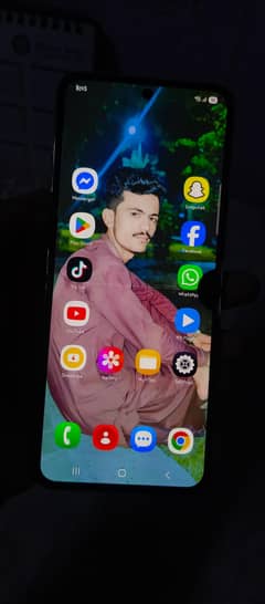 Samsung Galaxy Z flip 4 8gb 256gb