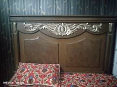 kids bed 5by5.5 wooden achha bed hai