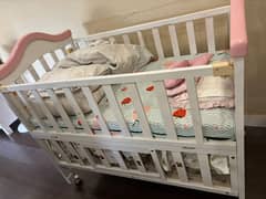 Babys cot w matress