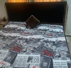 ALMOST NEW CUSHION BED