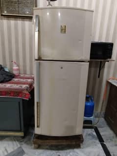 Dawlance fridge large size