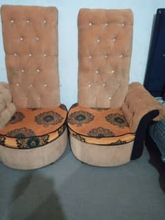 2 sofas and small table