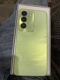 Vivo Y100 9/10 condation.  8/128 gb data. Best for gameing  & Trading