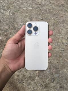 Iphone 16 pro sim locked
