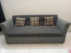 5 seater sofa set with 5 cusions  stuffed with molty foam.