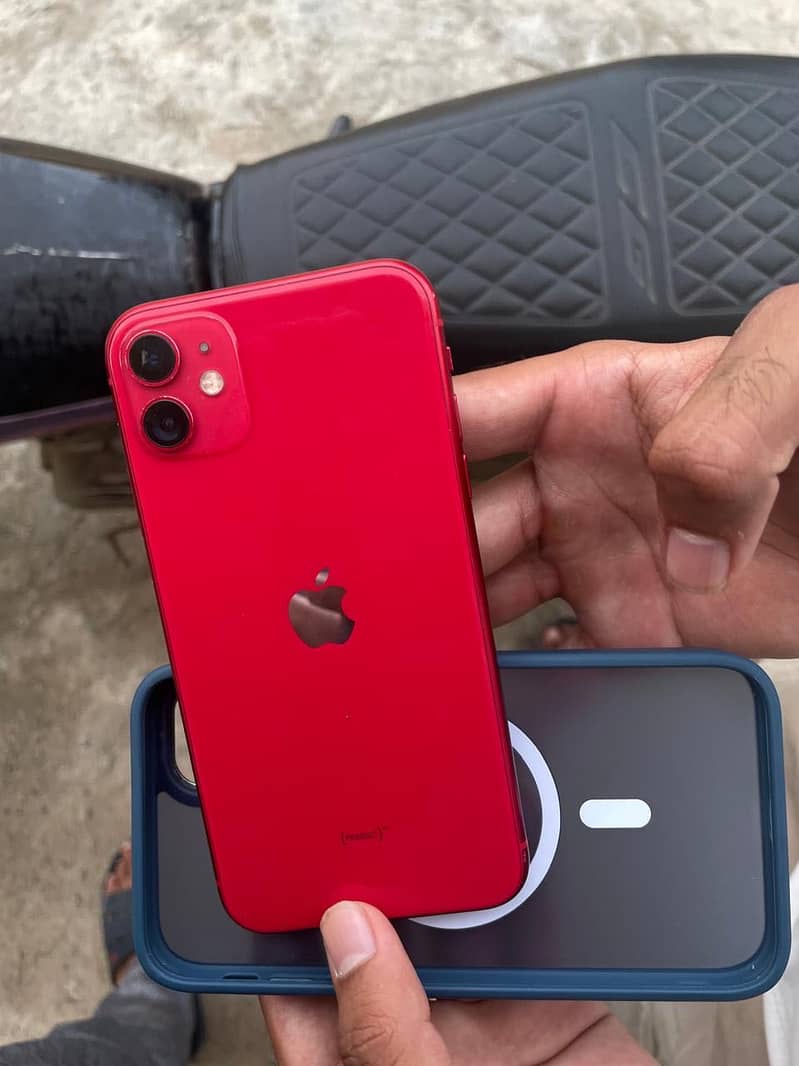 iPhone 11 4
