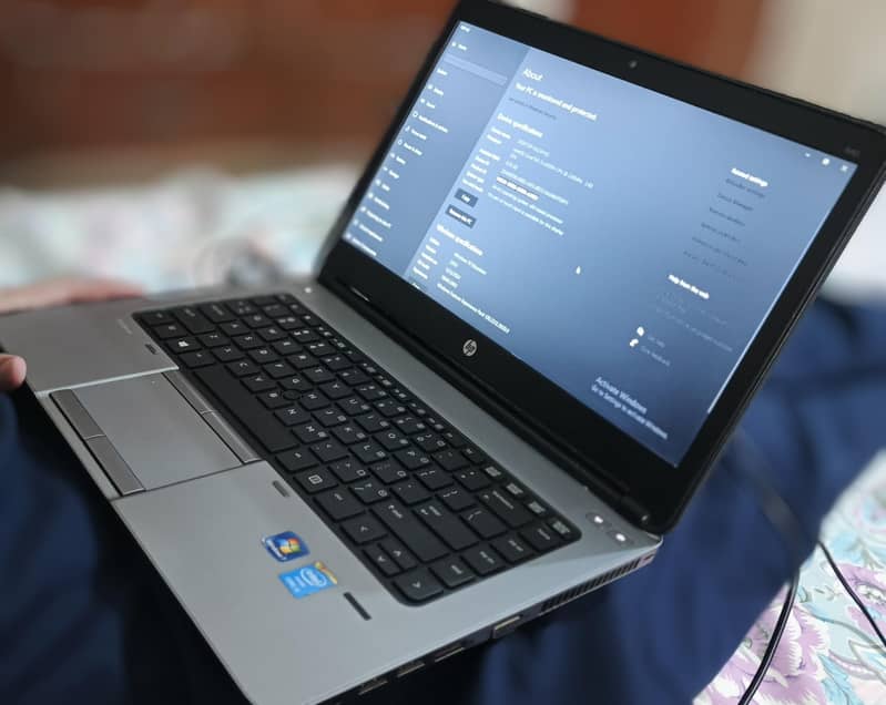 HP PROBOOK IN NEAT AND CLEAN CONDITION 1