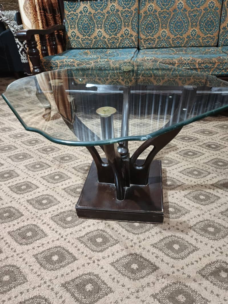 1 Central table and 2 side tables (complete set) 4