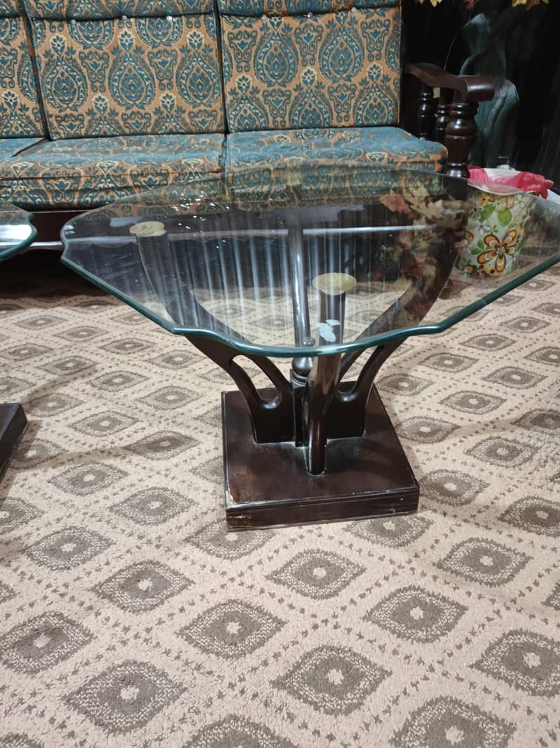 1 Central table and 2 side tables (complete set) 5