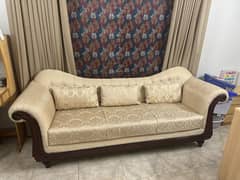 6 seater safa set for sale Neat and clean Solid