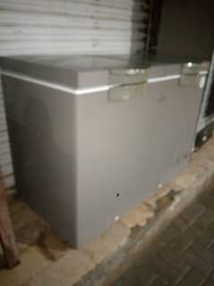 dawlance ka deep freezer double door size