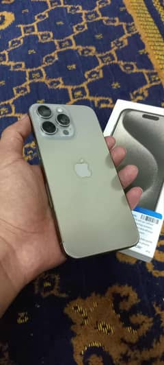 Iphone 15 pro max (Natural Titanium)