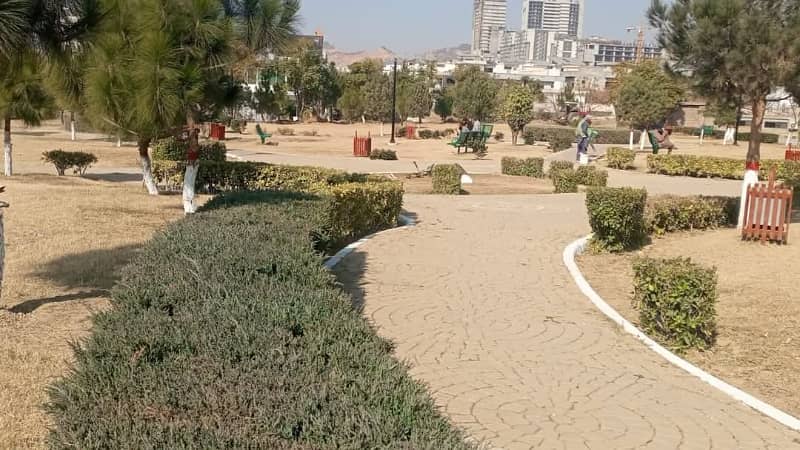 B-17 block E 35x70 plot on ideal location for sale 6