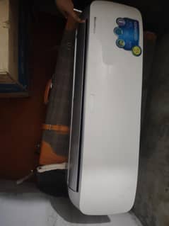 Kenwood 1.5 Ton, I AC inner Leak, outer OK
