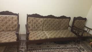 5 seater sofa set wooden with 10 cushions