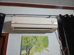 Ac 1.5 ton, Orient