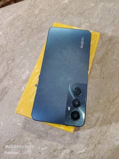 realme c65