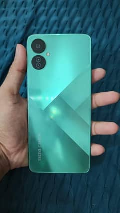 6+6 ram 128gb rom urgent sale