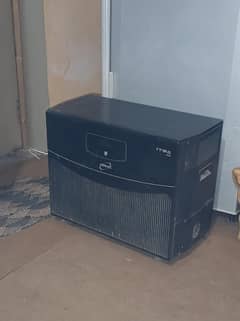 UPS