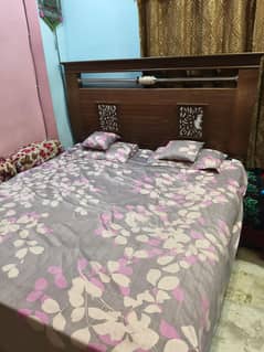 i am selling my home use furniture