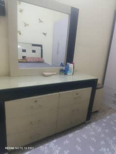 Dressing table