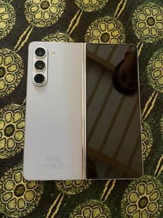 Samsung z fold  5 for sale  80000