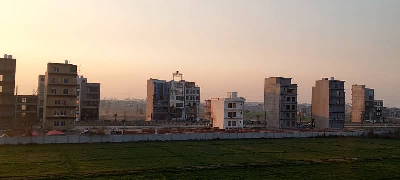 DISCOVER THE PERFECT 5 MARLA PLOT IN TULIP OVERSEAS BLOCK 1
