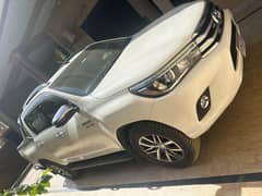 Toyota Hilux Revo 2.8V Automatic 2018