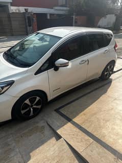 used nissan car