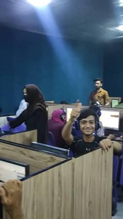 We are Hiring students for call center