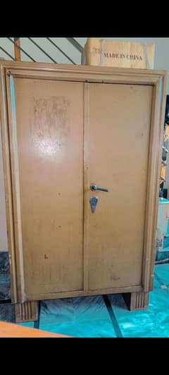 Iron 2 door full size full wait almari