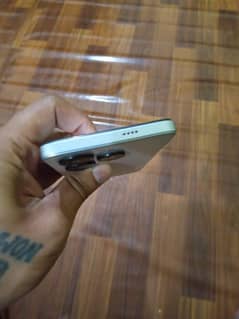 Tecno spark go2024  4+4Ram. 64gb memory full box arjent sale