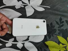 i phone Xr. . . 64 gb non pta
