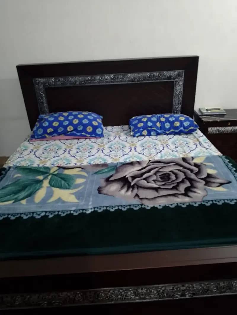 King size double Bed with side tables and Dressing table 1