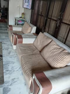 7 seater sofa set with table