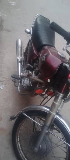 125 2012 model