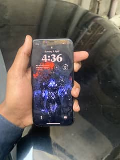 Urgent sale 10/9 condition 96 battery health waterpack 64 gb fu unlock