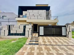 10 Marla Modern luxury House For Sale