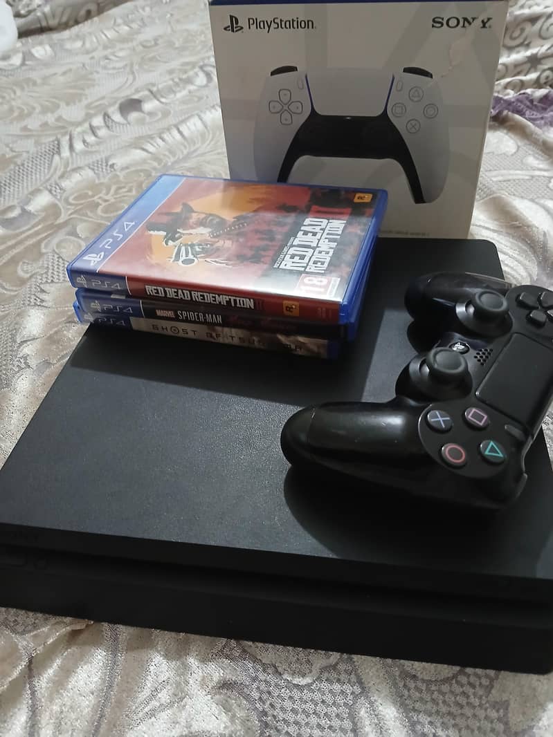 ps 4 with 3 games with ps 5 controller 0
