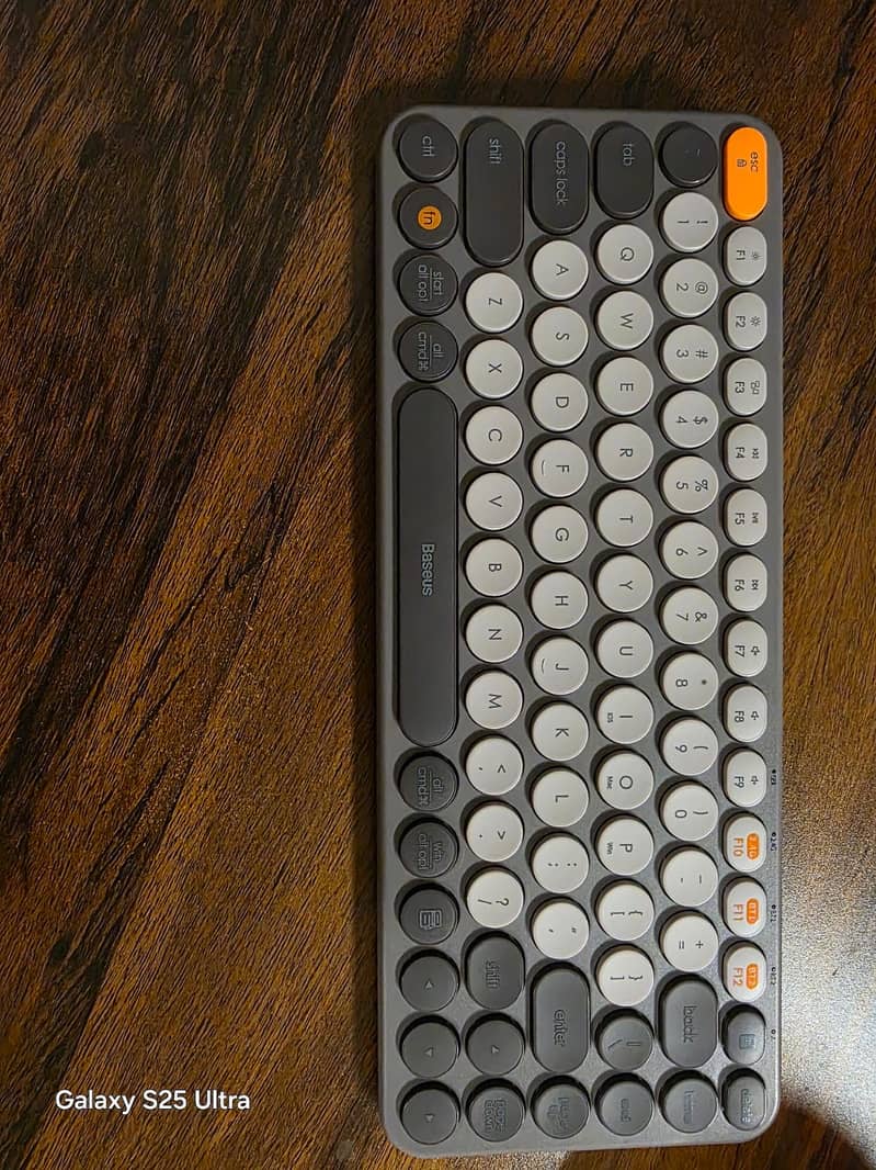 Baseus pebble keys keyboard just 2 days used 1